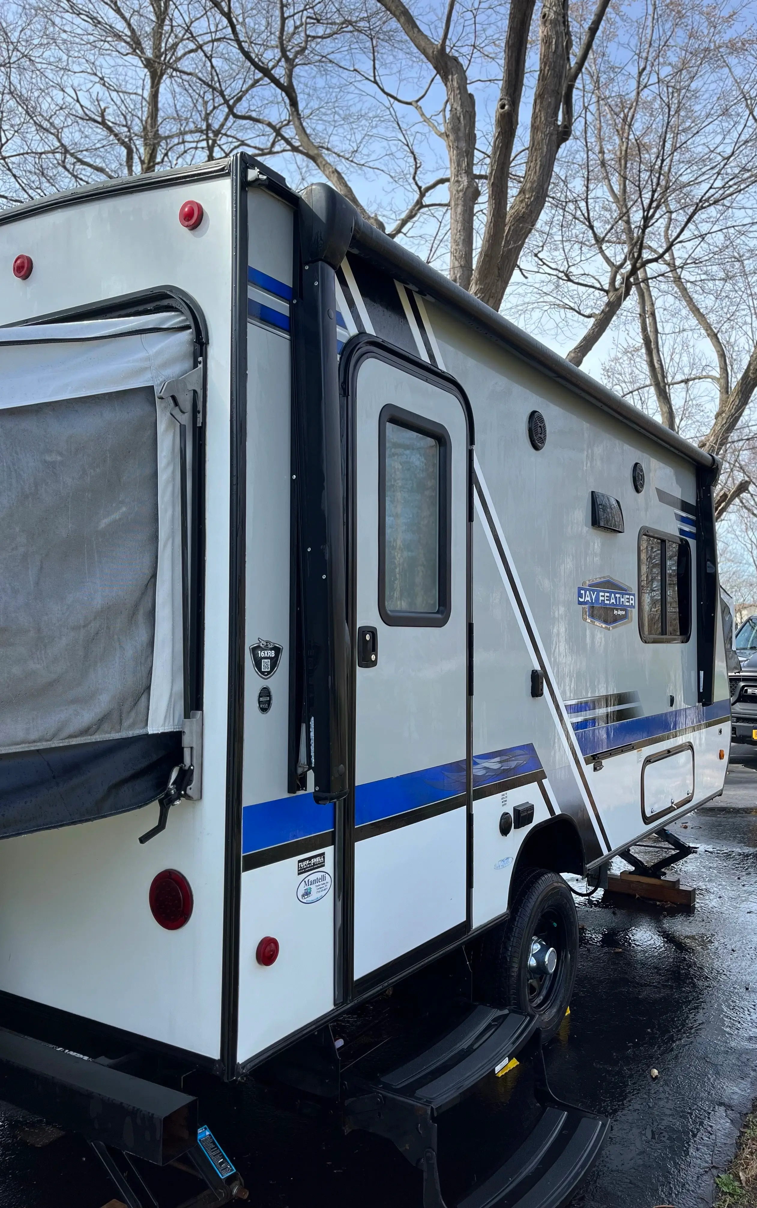 RV detailing service in Niagara County NY - motorhome and camper cleaning
